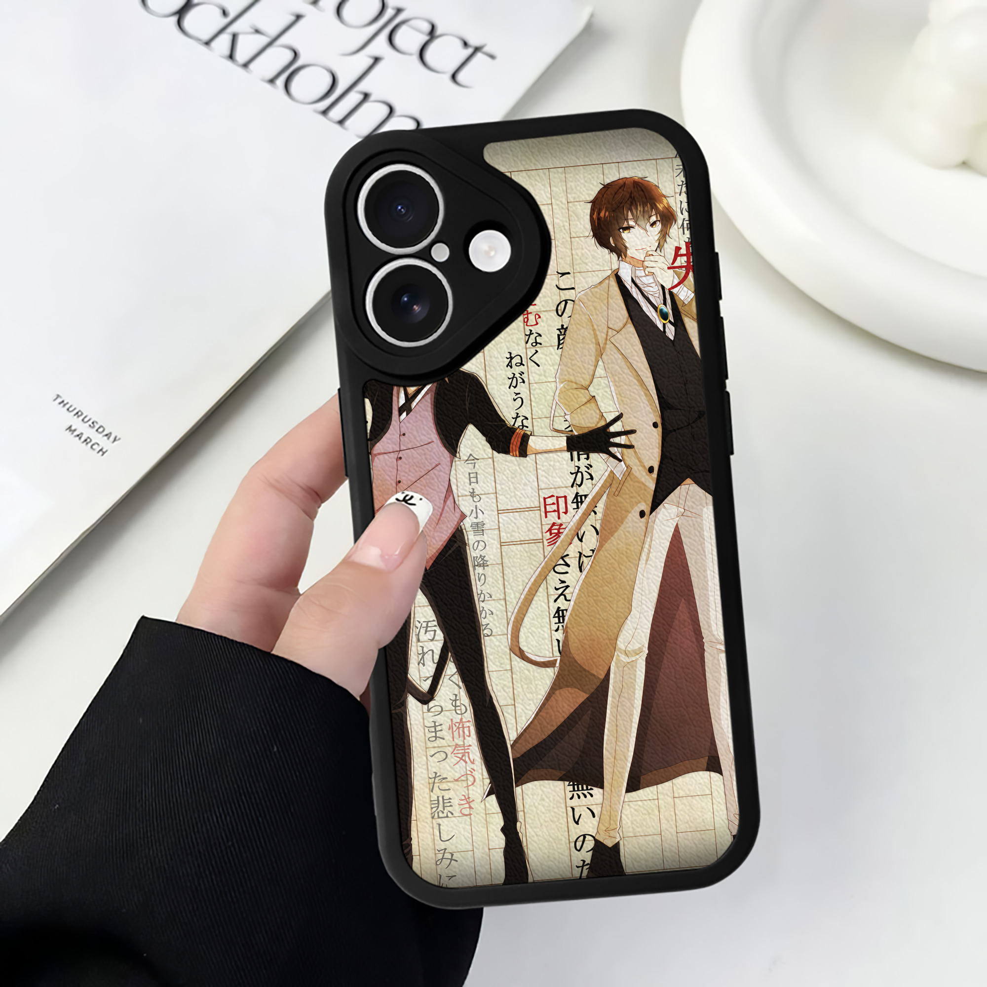 （画像用） 文豪ストレイドッグス Bungo Stray Dogs 【iPhone 16シリーズ対応】シリコンスマホケース（レザー調） 材質：シリコン